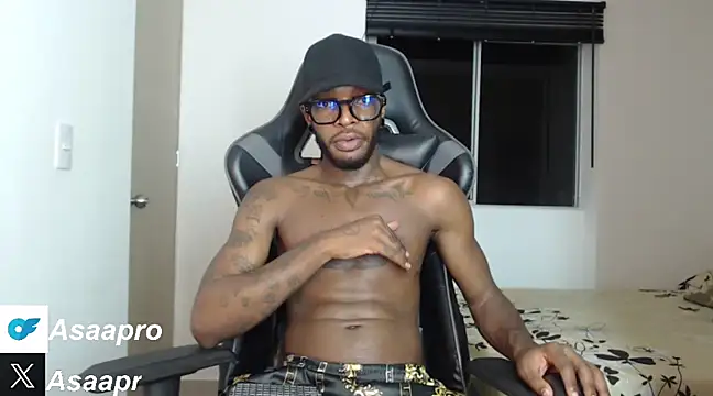 Snapshot of asaapr chatting on 02/25/25, 06:25 asaapr online show from 02/25/25, 06:25