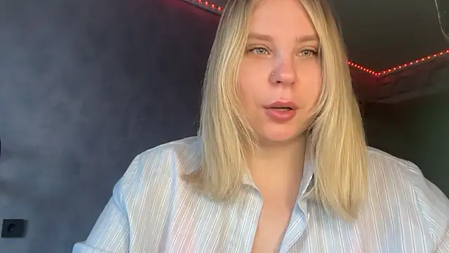 Thalia  Star online show from 12/14/25, 08:52