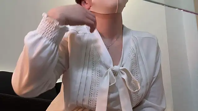 Snapshot of Risa_06 chatting on 12/26/24, 03:38 Risa 06 online show from 12/26/24, 03:38