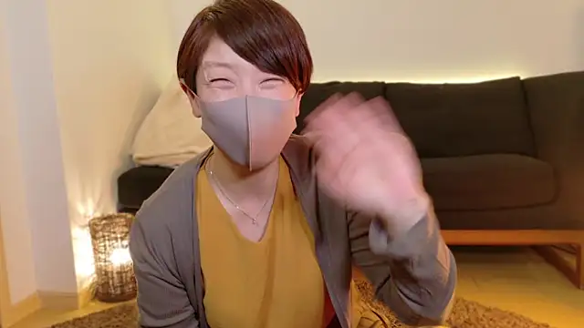 Snapshot of Risa_06 chatting on 12/27/24, 08:35 Risa 06 online show from 12/27/24, 08:35