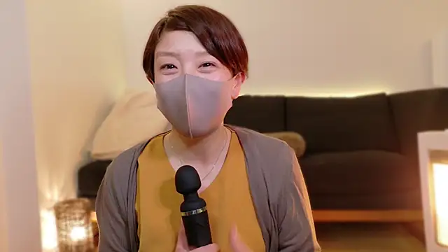 Snapshot of Risa_06 chatting on 12/27/24, 11:50 Risa 06 online show from 12/27/24, 11:50