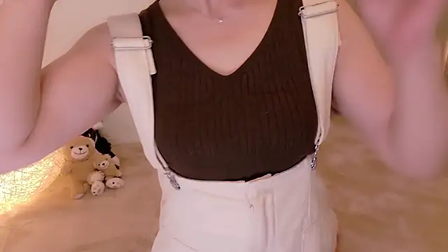 Snapshot of Risa_06 chatting on 09/21/25, 07:21 Risa 06 online show from 09/21/25, 07:21