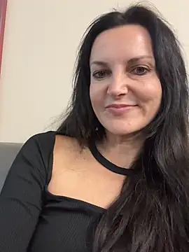 -OLYA- online show from 12/23/25, 08:23