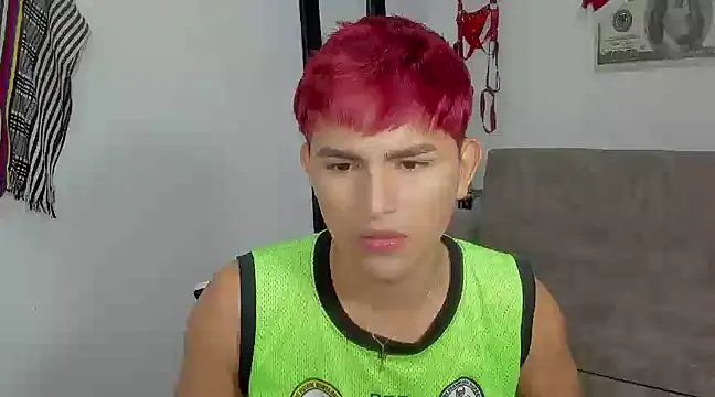 Snapshot of Lyam_ap chatting on 12/27/24, 07:40 Lyam ap online show from 12/27/24, 07:40