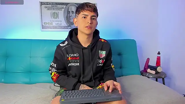 Lyam ap online show from 12/21/25, 10:11