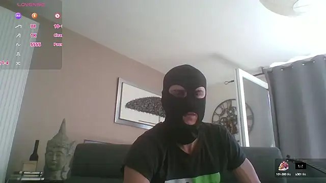 Snapshot of ApollonFit_x69 chatting on 10/11/25, 12:26 ApollonFit x69 online show from 10/11/25, 12:26