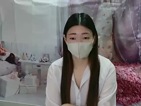 Snapshot of -REIREI- chatting on 12/08/24, 09:19 -REIREI- online show from 12/08/24, 09:19