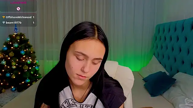 Snapshot of CooperAllana chatting on 12/20/24, 02:05 CooperAllana online show from 12/20/24, 02:05