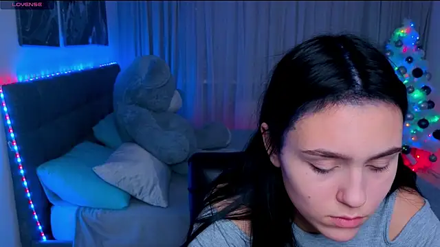 Snapshot of CooperAllana chatting on 12/23/24, 08:33 CooperAllana online show from 12/23/24, 08:33