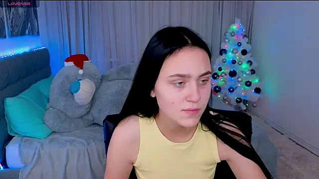 Snapshot of CooperAllana chatting on 01/06/25, 07:09 CooperAllana online show from 01/06/25, 07:09