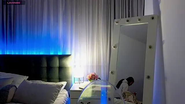 Snapshot of CooperAllana chatting on 11/11/25, 06:57 CooperAllana online show from 11/11/25, 06:57