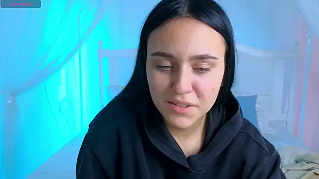 Snapshot of CooperAllana chatting on 11/13/25, 07:18 CooperAllana online show from 11/13/25, 07:18