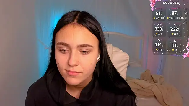 Snapshot of CooperAllana chatting on 11/17/25, 07:03 CooperAllana online show from 11/17/25, 07:03