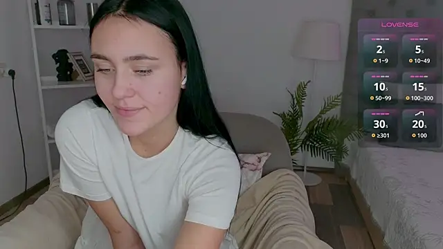 Snapshot of CooperAllana chatting on 12/16/25, 08:19 CooperAllana online show from 12/16/25, 08:19