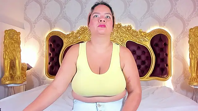 KendralHolson online show from 11/28/25, 04:15