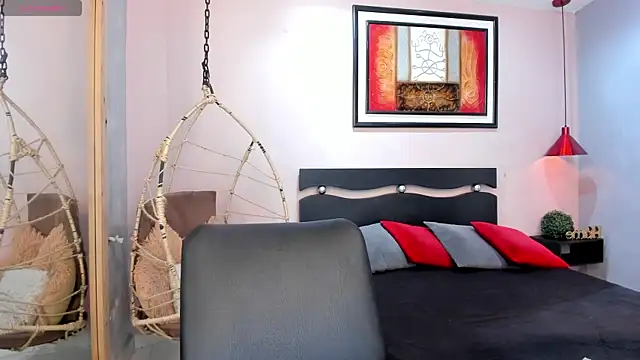 ebbafernandez  online show from 07/04/26, 12:00