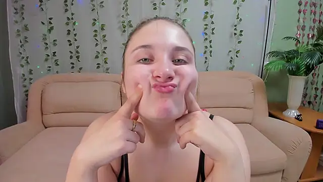 Snapshot of Miss_Elsa_ chatting on 04/27/26, 03:37 Miss Elsa online show from 04/27/26, 03:37