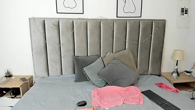 Emmy-Turnner online show from 03/22/25, 07:09