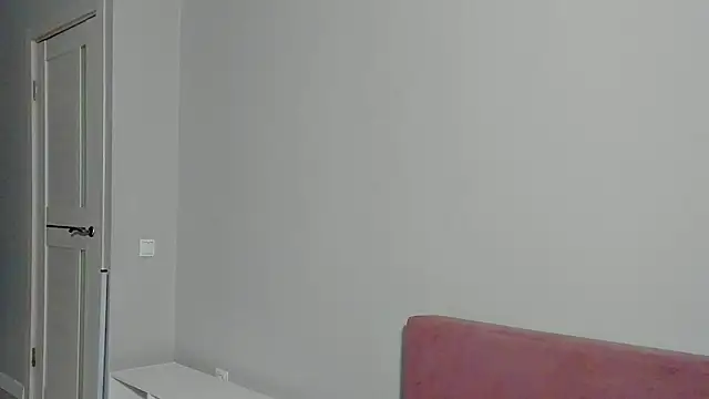 Snapshot of EllaSky_xoxo chatting on 12/15/24, 09:53 EllaSky xoxo online show from 12/15/24, 09:53