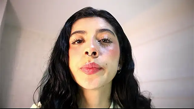 Alyssa jones online show from 06/04/26, 04:07