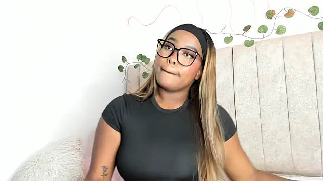 Kaseydelvey online show from 02/04/26, 10:58