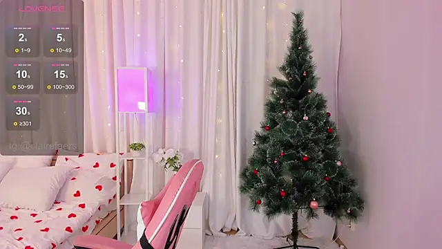 Snapshot of ClaireFaers_ chatting on 12/17/24, 12:11 ClaireFaers online show from 12/17/24, 12:11