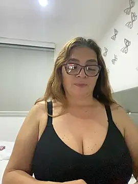 Snapshot of AntonellaAlondra4 chatting on 12/19/24, 05:29 AntonellaAlondra4 online show from 12/19/24, 05:29