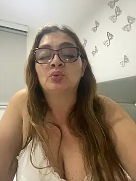 Snapshot of AntonellaAlondra4 chatting on 12/21/24, 05:03 AntonellaAlondra4 online show from 12/21/24, 05:03