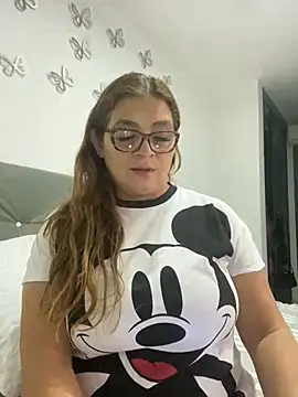 Snapshot of AntonellaAlondra4 chatting on 01/27/25, 04:09 AntonellaAlondra4 online show from 01/27/25, 04:09