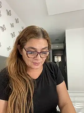 Snapshot of AntonellaAlondra4 chatting on 01/30/25, 02:04 AntonellaAlondra4 online show from 01/30/25, 02:04