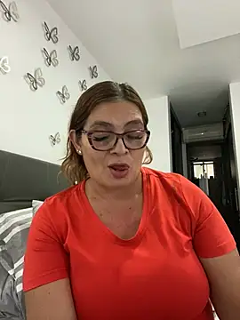 Snapshot of AntonellaAlondra4 chatting on 02/01/25, 06:19 AntonellaAlondra4 online show from 02/01/25, 06:19