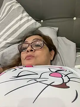 Snapshot of AntonellaAlondra4 chatting on 02/19/25, 01:06 AntonellaAlondra4 online show from 02/19/25, 01:06