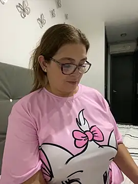 Snapshot of AntonellaAlondra4 chatting on 03/22/25, 03:52 AntonellaAlondra4 online show from 03/22/25, 03:52