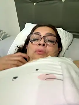 Snapshot of AntonellaAlondra4 chatting on 09/13/25, 10:59 AntonellaAlondra4 online show from 09/13/25, 10:59
