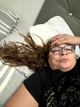 Snapshot of AntonellaAlondra4 chatting on 09/16/25, 03:40 AntonellaAlondra4 online show from 09/16/25, 03:40