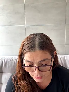 Snapshot of AntonellaAlondra4 chatting on 10/14/25, 04:08 AntonellaAlondra4 online show from 10/14/25, 04:08