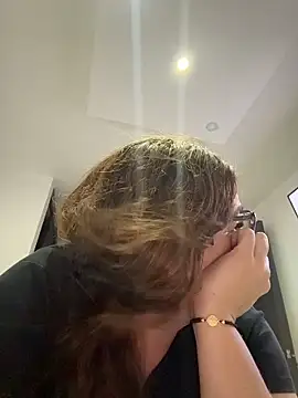 AntonellaAlondra4 online show from 04/14/26, 03:56