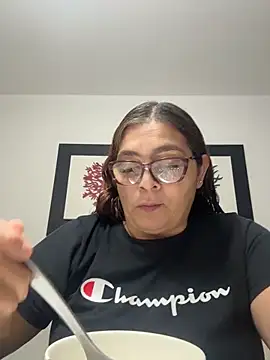Snapshot of AntonellaAlondra4 chatting on 04/20/26, 02:03 AntonellaAlondra4 online show from 04/20/26, 02:03