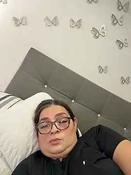 Snapshot of AntonellaAlondra4 chatting on 04/30/26, 02:56 AntonellaAlondra4 online show from 04/30/26, 02:56