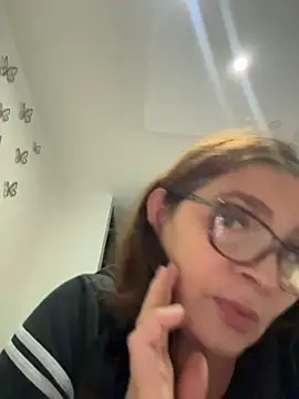 Snapshot of AntonellaAlondra4 chatting on 05/01/26, 02:49 AntonellaAlondra4 online show from 05/01/26, 02:49