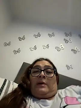 Snapshot of AntonellaAlondra4 chatting on 05/07/26, 03:12 AntonellaAlondra4 online show from 05/07/26, 03:12