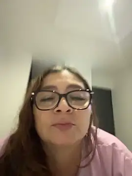Snapshot of AntonellaAlondra4 chatting on 05/08/26, 03:23 AntonellaAlondra4 online show from 05/08/26, 03:23