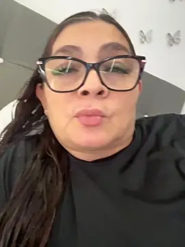 Snapshot of AntonellaAlondra4 chatting on 05/22/26, 06:02 AntonellaAlondra4 online show from 05/22/26, 06:02