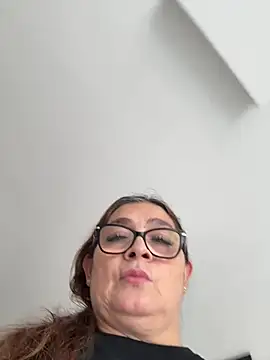 Snapshot of AntonellaAlondra4 chatting on 05/26/26, 01:18 AntonellaAlondra4 online show from 05/26/26, 01:18
