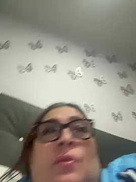 Snapshot of AntonellaAlondra4 chatting on 05/27/26, 03:03 AntonellaAlondra4 online show from 05/27/26, 03:03