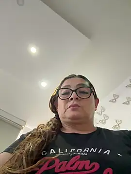 Snapshot of AntonellaAlondra4 chatting on 05/28/26, 05:43 AntonellaAlondra4 online show from 05/28/26, 05:43