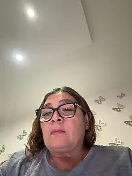Snapshot of AntonellaAlondra4 chatting on 05/29/26, 11:47 AntonellaAlondra4 online show from 05/29/26, 11:47