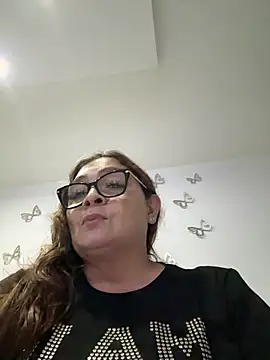 Snapshot of AntonellaAlondra4 chatting on 06/04/26, 12:05 AntonellaAlondra4 online show from 06/04/26, 12:05