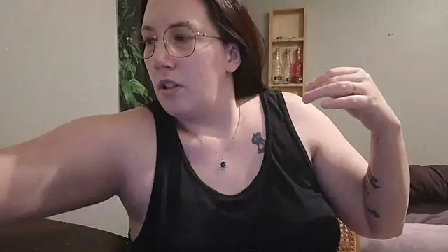ThickGirlsDoItBetter online show from 03/22/25, 01:00