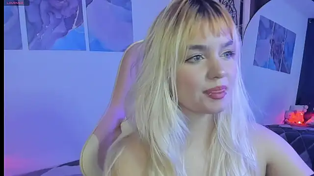 Snapshot of Pretty__zoe chatting on 03/12/25, 12:20 Pretty zoe online show from 03/12/25, 12:20